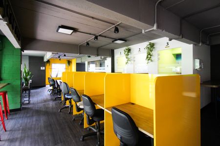 Apartamento à venda com 105m², 4 quartos e 2 vagas Apartamento à venda com 105m², 4 quartos e 2 vagasÁrea comum - Coworking