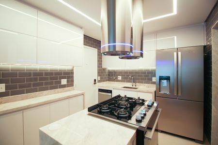 Apartamento à venda com 105m², 4 quartos e 2 vagas Apartamento à venda com 105m², 4 quartos e 2 vagasCozinha