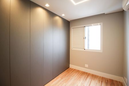 Apartamento à venda com 105m², 4 quartos e 2 vagas Apartamento à venda com 105m², 4 quartos e 2 vagasQuarto 1