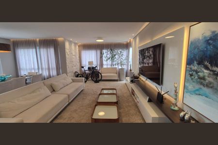 Apartamento à venda com 181m², 3 quartos e 3 vagas