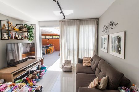 Sala de casa de condomínio à venda com 3 quartos, 180m² em Tamboré, Santana de Parnaíba