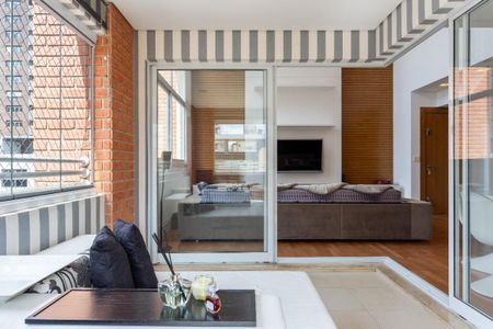 Apartamento à venda com 157m², 3 quartos e 4 vagas