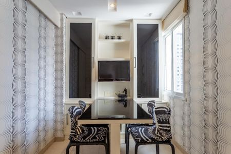 Apartamento à venda com 157m², 3 quartos e 4 vagas