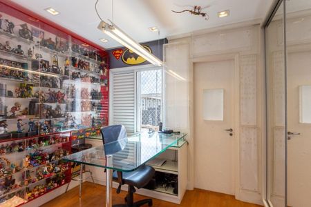 Apartamento à venda com 157m², 3 quartos e 4 vagas