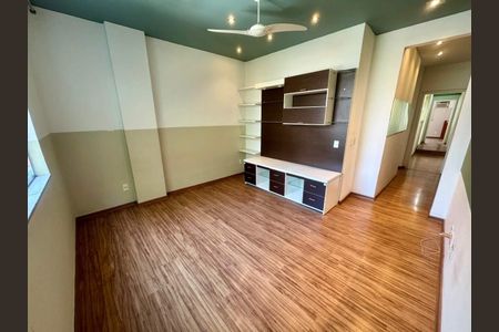 Apartamento à venda com 66m², 2 quartos e sem vaga