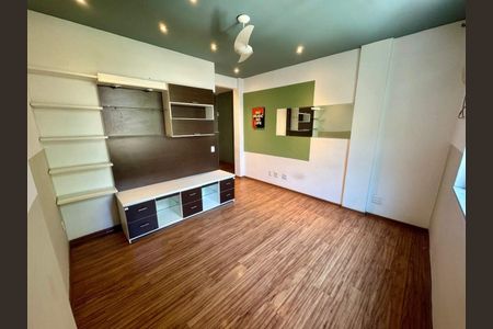 Apartamento à venda com 66m², 2 quartos e sem vaga