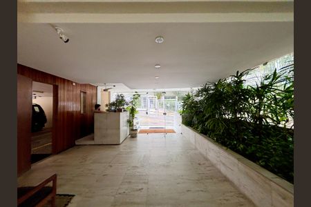 Apartamento à venda com 90m², 3 quartos e 2 vagasPortaria