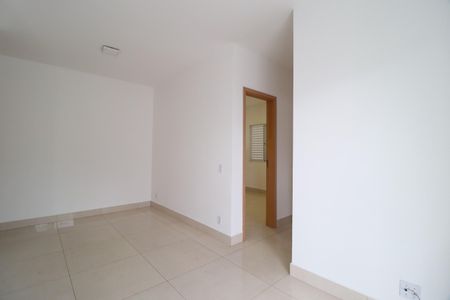 Sala de apartamento para alugar com 2 quartos, 64m² em Granja Marileusa, Uberlândia