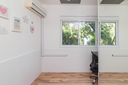 Quarto 1 de apartamento à venda com 3 quartos, 74m² em Teresópolis, Porto Alegre