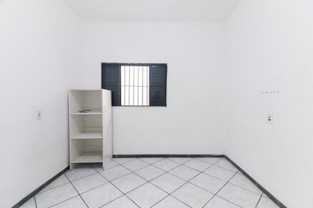 Quarto de casa para alugar com 1 quarto, 70m² em Rio Pequeno, São Paulo