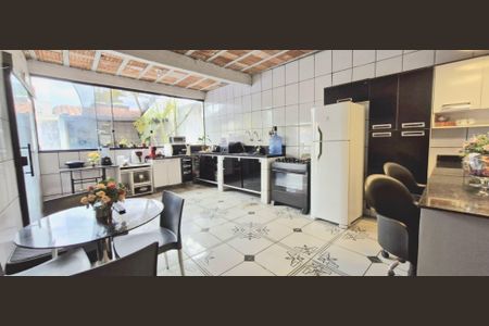 Casa à venda com 4 quartos, 120m² em Promissão, Lagoa Santa