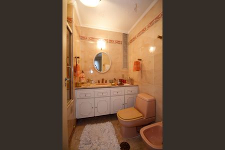 Apartamento à venda com 135m², 3 quartos e 1 vagaBanheiro da Suíte