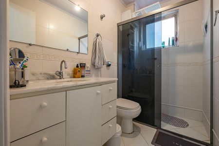 Apartamento à venda com 68m², 2 quartos e 1 vaga Apartamento à venda com 68m², 2 quartos e 1 vagaBanheiro Social