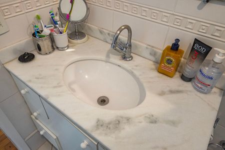 Apartamento à venda com 68m², 2 quartos e 1 vaga Apartamento à venda com 68m², 2 quartos e 1 vagaBanheiro Social