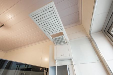 Apartamento à venda com 68m², 2 quartos e 1 vaga Apartamento à venda com 68m², 2 quartos e 1 vagaBanheiro Social