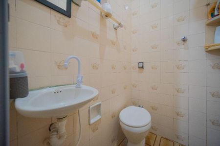 Casa à venda com 138m², 2 quartos e 2 vagasBanheiro 2