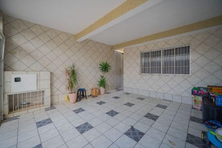 Casa à venda com 138m², 2 quartos e 2 vagasGaragem