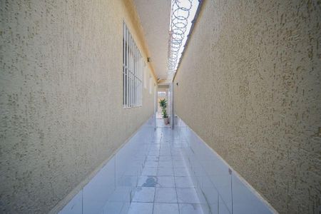 Casa à venda com 138m², 2 quartos e 2 vagasCorredor