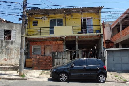Casa para alugar com 50m², 2 quartos e 1 vaga Casa para alugar com 50m², 2 quartos e 1 vagaFachada