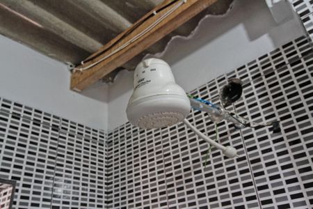 Casa para alugar com 50m², 2 quartos e 1 vaga Casa para alugar com 50m², 2 quartos e 1 vagaBanheiro