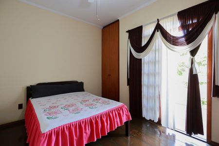 Casa para alugar com 242m², 3 quartos e 3 vagasSuíte 2