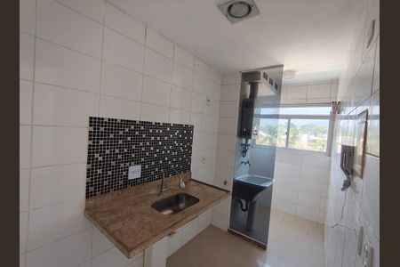 Cozinha de apartamento à venda com 2 quartos, 55m² em Taquara, Rio de Janeiro