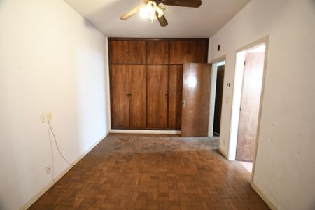 Casa para alugar com 370m², 5 quartos e 4 vagasQuarto 3 - Suíte