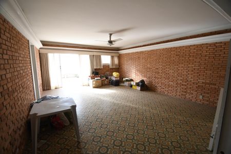 Casa para alugar com 370m², 5 quartos e 4 vagasSala 3