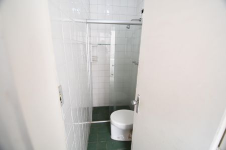 Casa para alugar com 370m², 5 quartos e 4 vagasBanheiro de serviço