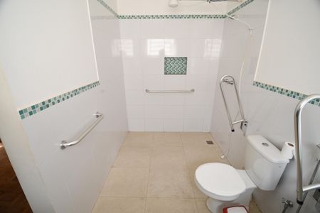 Casa para alugar com 370m², 5 quartos e 4 vagasBanheiro 1 - Suíte