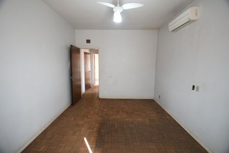 Casa para alugar com 370m², 5 quartos e 4 vagasQuarto 2 - Suíte