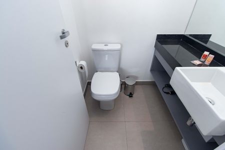 Studio para alugar com 24m², 0 quarto e sem vaga Studio para alugar com 24m², 0 quarto e sem vagaBanheiro