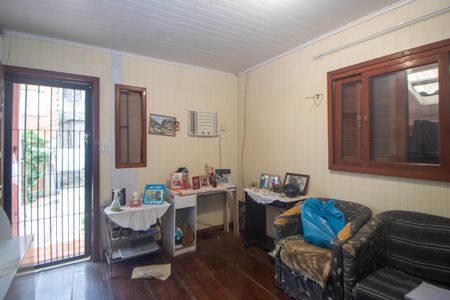 Casa à venda com 180m², 3 quartos e sem vaga Casa à venda com 180m², 3 quartos e sem vagaSala