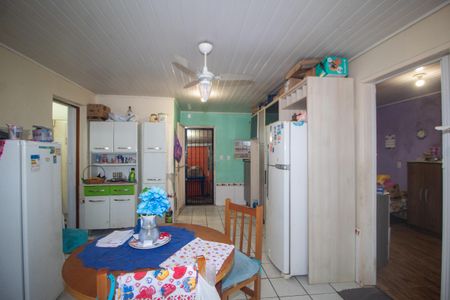 Casa à venda com 180m², 3 quartos e sem vaga Casa à venda com 180m², 3 quartos e sem vagaCozinha