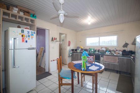 Casa à venda com 180m², 3 quartos e sem vaga Casa à venda com 180m², 3 quartos e sem vagaCozinha