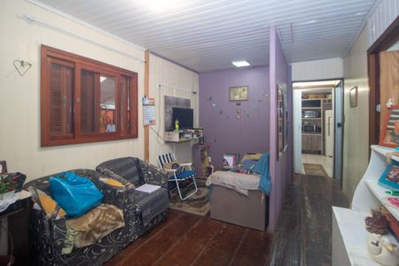 Sala de casa à venda com 4 quartos, 180m² em Vila Nova, Porto Alegre