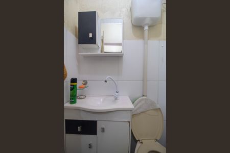 Casa à venda com 180m², 3 quartos e sem vaga Casa à venda com 180m², 3 quartos e sem vagaBanheiro