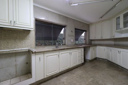 Casa para alugar com 610m², 4 quartos e 5 vagasCozinha
