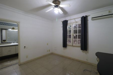 Casa para alugar com 610m², 4 quartos e 5 vagasSuíte 1