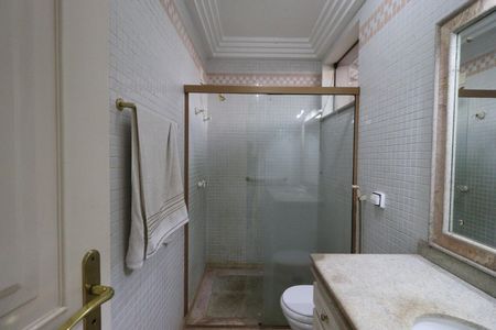 Casa para alugar com 610m², 4 quartos e 5 vagasBanheiro da Suíte 4