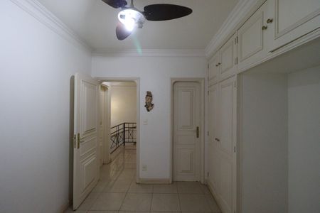 Casa para alugar com 610m², 4 quartos e 5 vagasSuíte 4