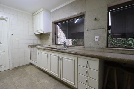 Casa para alugar com 610m², 4 quartos e 5 vagasCozinha