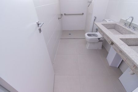 Apartamento para alugar com 142m², 3 quartos e 5 vagasBanheiro da Suíte 1