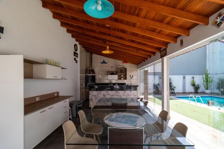 Casa para alugar com 350m², 4 quartos e 5 vagas Casa para alugar com 350m², 4 quartos e 5 vagasÁrea gourmet