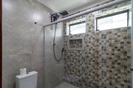 Casa para alugar com 350m², 4 quartos e 5 vagas Casa para alugar com 350m², 4 quartos e 5 vagasBanheiro de serviço