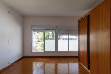 Casa para alugar com 350m², 4 quartos e 5 vagas Casa para alugar com 350m², 4 quartos e 5 vagasSuíte 1