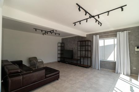 Casa para alugar com 350m², 4 quartos e 5 vagas Casa para alugar com 350m², 4 quartos e 5 vagasSala 2