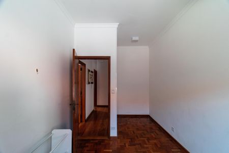 Casa para alugar com 350m², 4 quartos e 5 vagas Casa para alugar com 350m², 4 quartos e 5 vagasQuarto 2