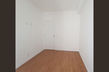 Quarto 2 de apartamento para alugar com 2 quartos, 44m² em Quitaúna, Osasco