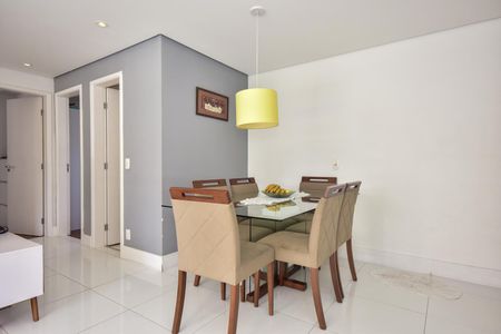 Apartamento à venda com 73m², 2 quartos e 1 vagaSala de Jantar